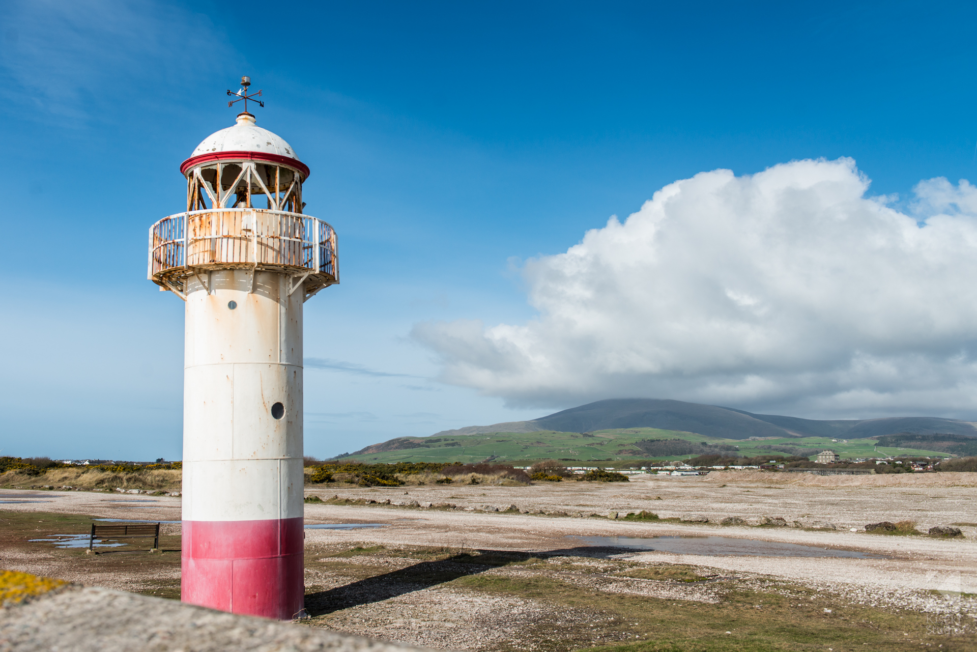 herdwicks-boutique-hotel-lighthouse-millom-walking-lake-district-commercial-photography-mirror