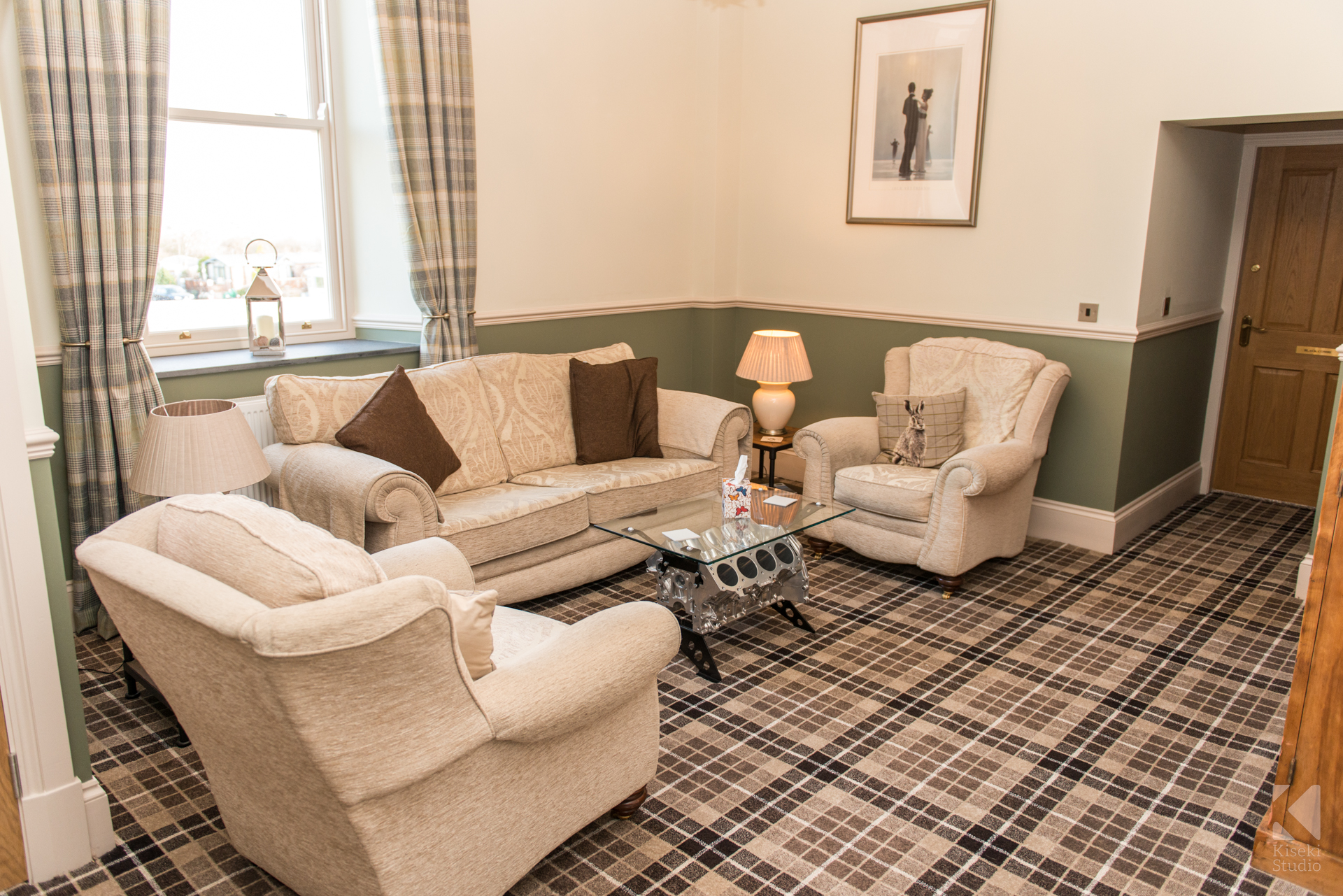 herdwicks-boutique-hotel-lounge-area-relaxing-traditional-lake-district-photography