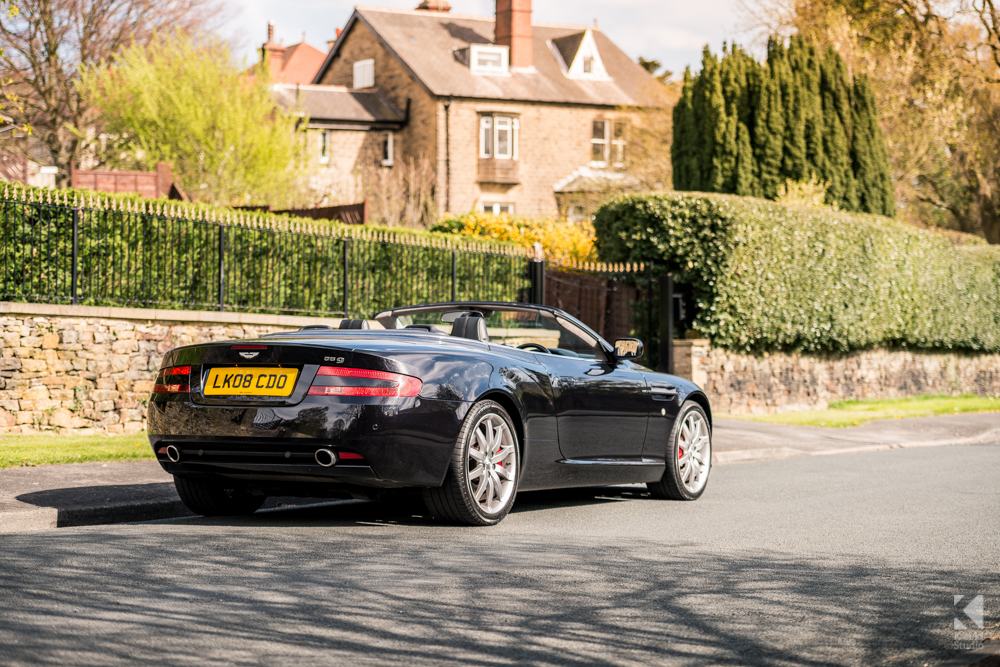 aston-martin-db9-volante-sunny-day