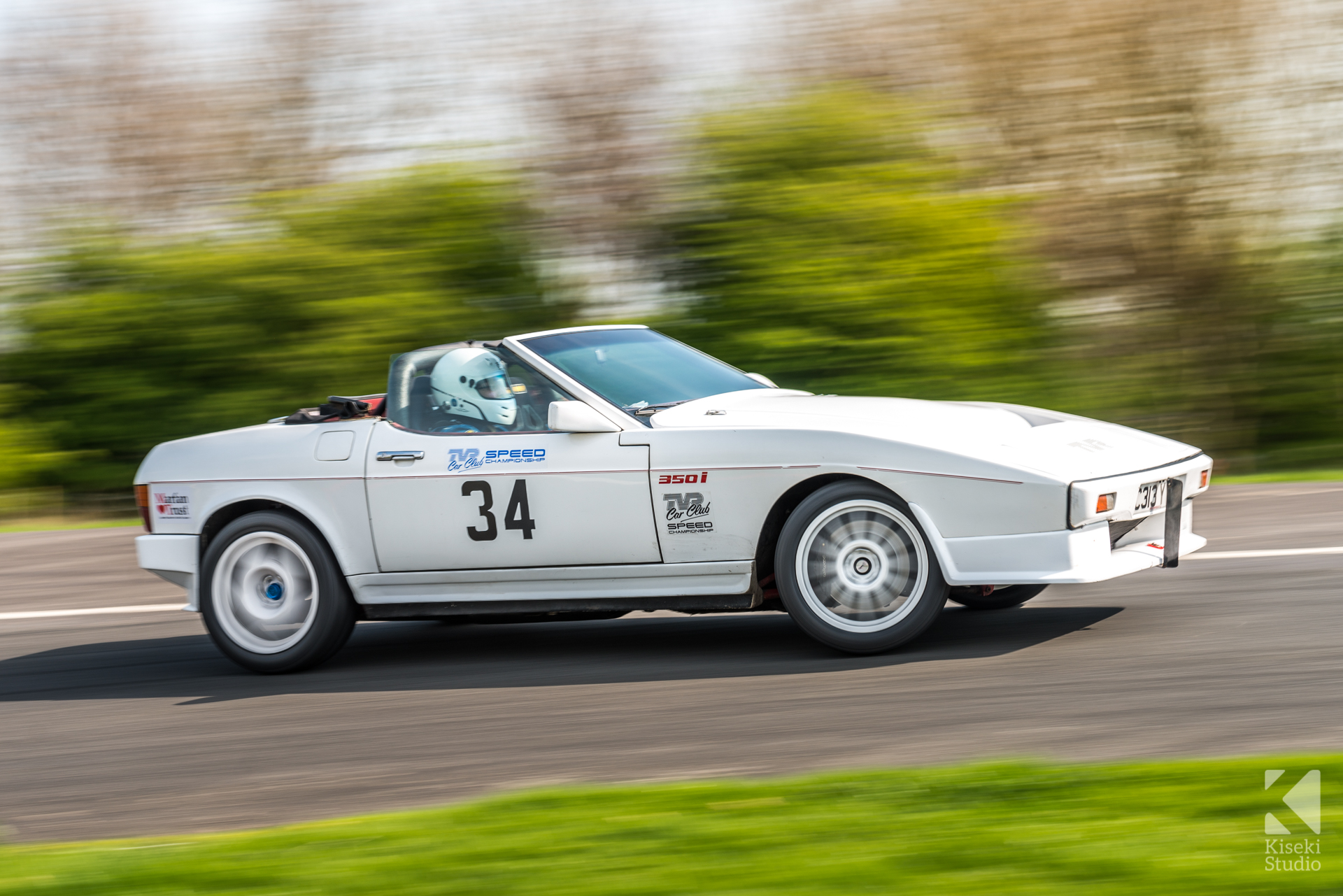 harewood-speed-hillclimb-april-2017-tvr-350i-cornering-final-white