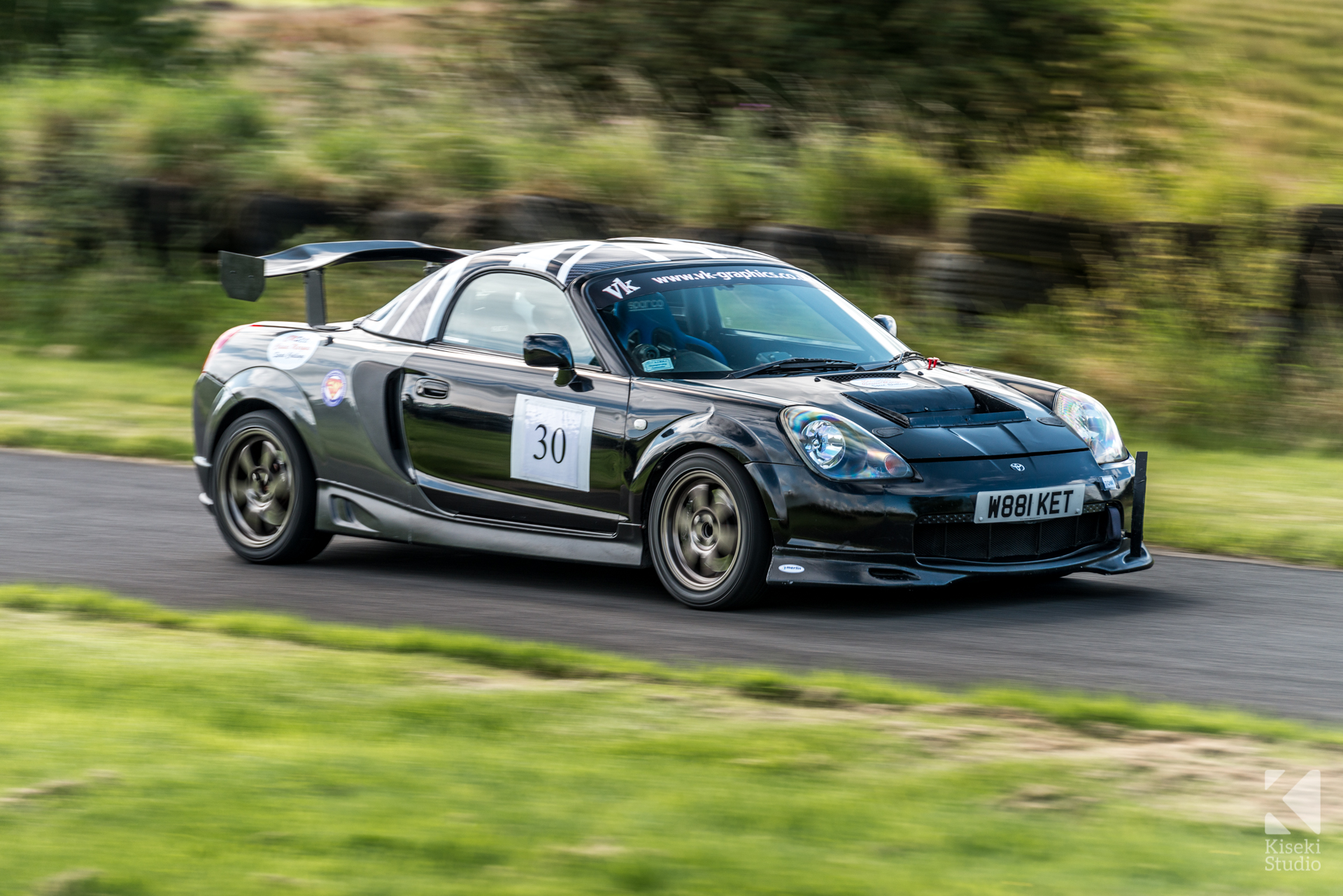 harewood-speed-hillclimb-toyota-mr-2-facelift-fast-moving-racing-black-bodykit