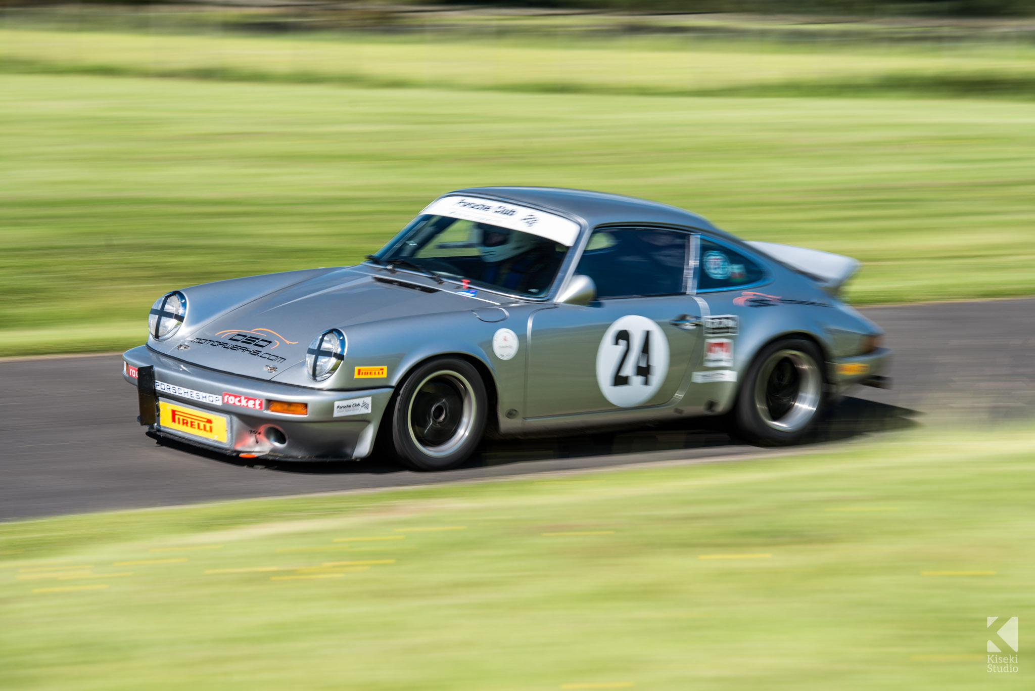 porsche-911-carrera-930-harewood-speed-hillclimb-accelerating