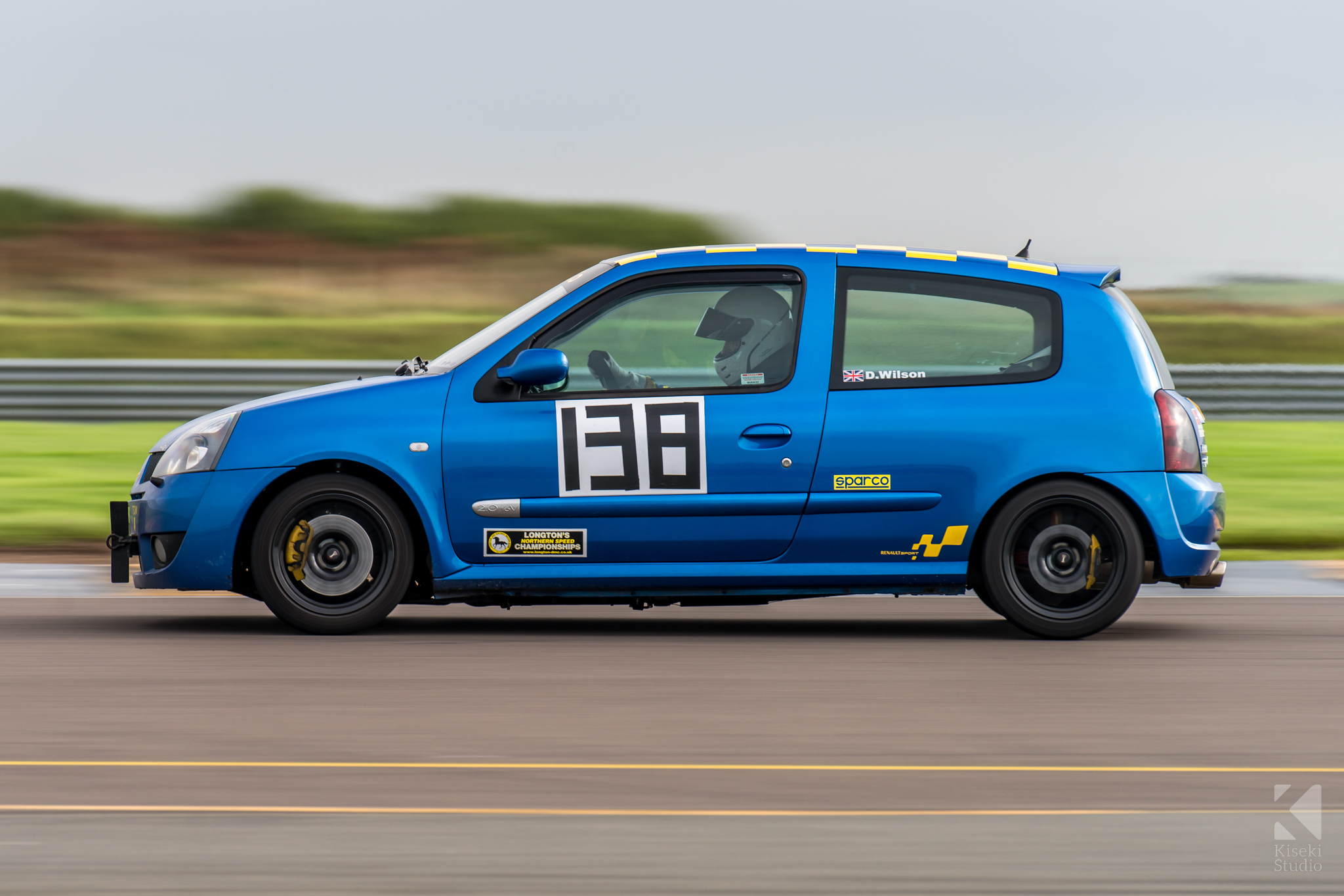 anglesey-sprint-october-renault-clio-182-sport-side-panning-blue-speed-fast-wales-hillclimb.jpg