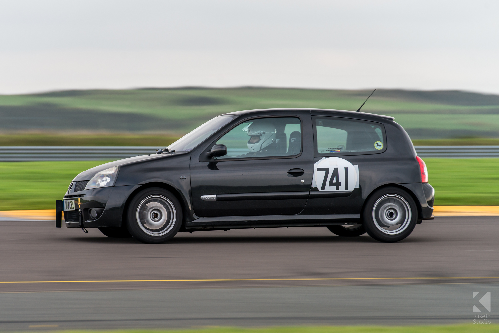 anglesey-sprint-october-renault-clio-sport-side-panning-speed-fast-wales-hillclimb.jpg