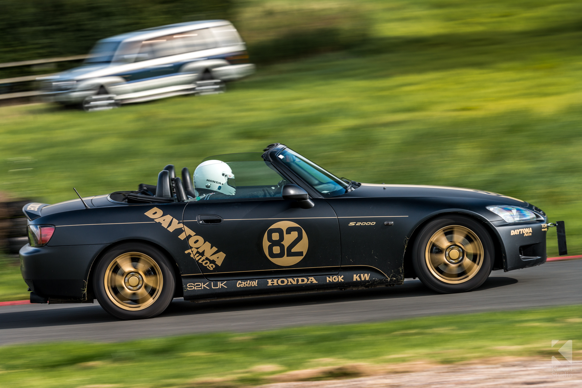 harewood-speed-hillclimb-honda-s2000-ap1-vinyl-wrap-gold-racing-panning-speed-photography