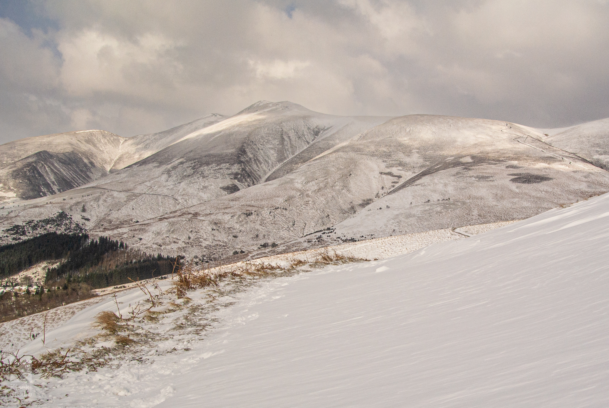 latrigg-keswick-lake-district-walk-path-snow-february-cold-winter-pretty