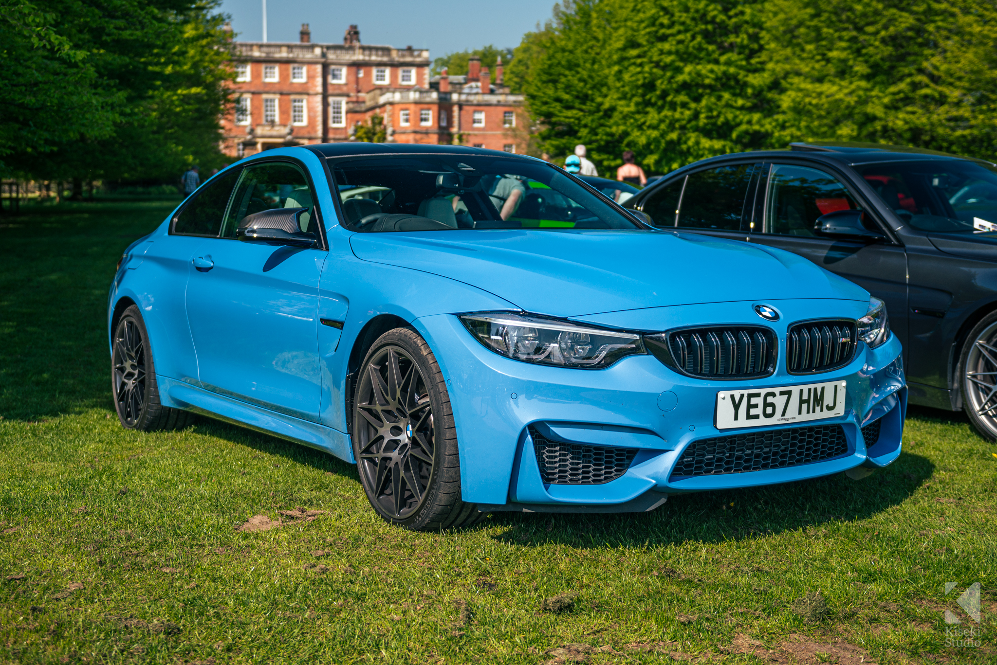 sportscars-in-the-park-bmw-m4-blue-competition